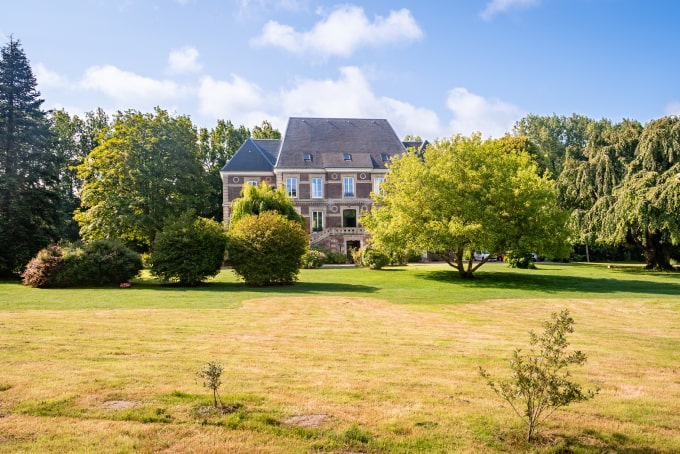 <a href="https://truenaturetravels.com/locations/normandy-yoga-and-wellness-chateau/"><strong>France - Normandy</strong> : Harmony in Normandy</a>