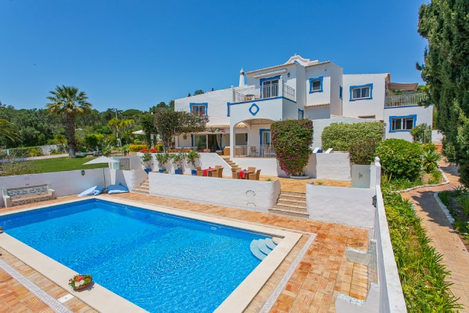 <a href="https://truenaturetravels.com/locations/portugal-portugal-yoga-oasis/"><span style="font-weight: 600;">Portugal - Algarve Coast</span> : Boutique Hotel</a>