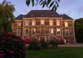new-calendar-Harmonay-Normandy-Exterior-of-Venue