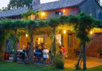 new-calendar-Italy-Umbria-Exterior_02